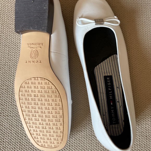 Tommy Hilfiger White Leather Ballerina Flats Size 7 / EU 38 - Picture 3 of 7
